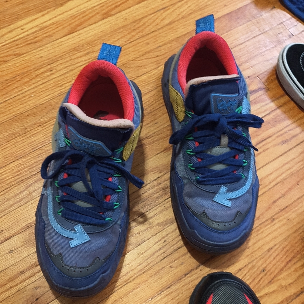 Off-White Blue Sneakers Sporty Design Mesh Upper - Picture 5 of 5
